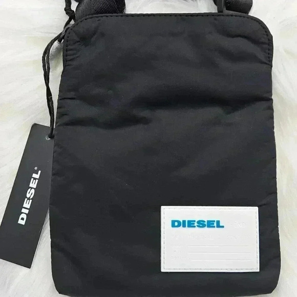 2 Diesel Black Discover Me Messenger Bag - Picture 2 of 12